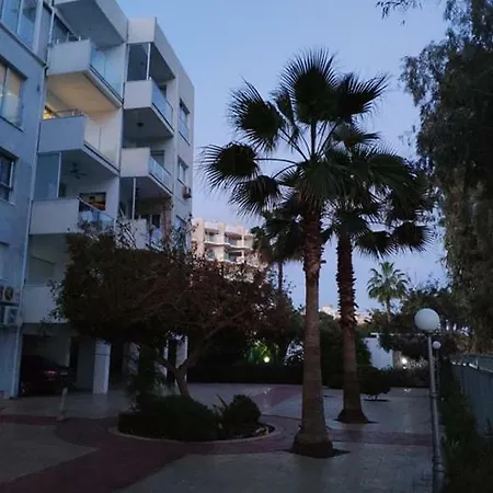 The Rainbow House Λεμεσός