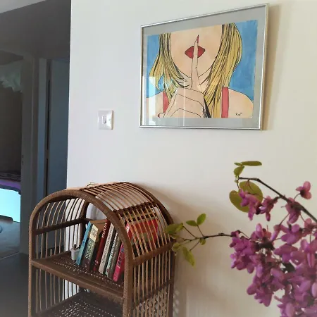 The Rainbow House Apartment *